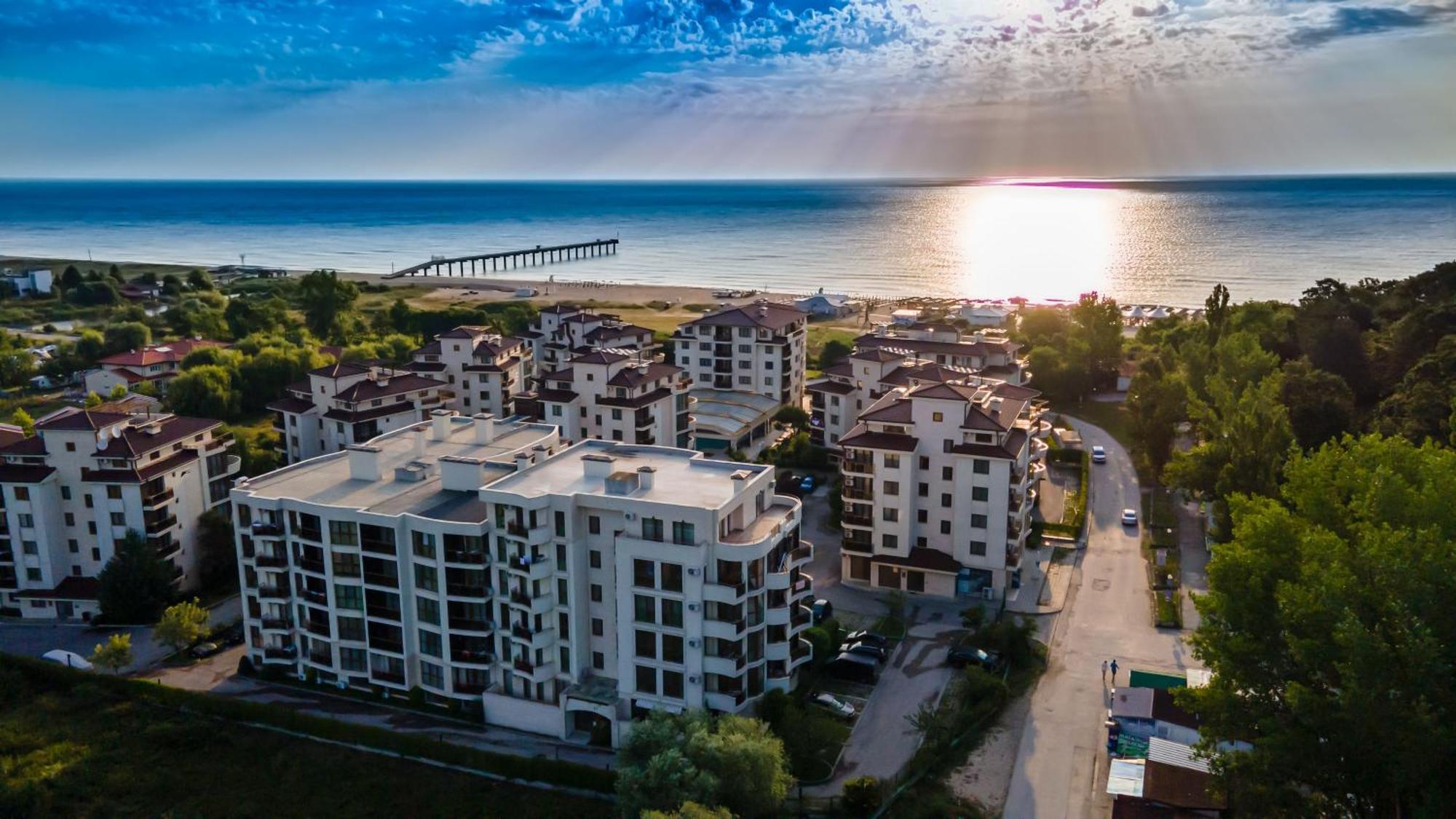 Long Beach Resort 슈코르필로브치 외부 사진